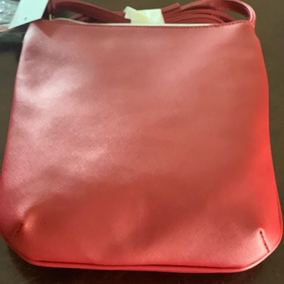 Kenneth Cole Reaction Baked Apple Cross Body Bag - Picture 4 of 7